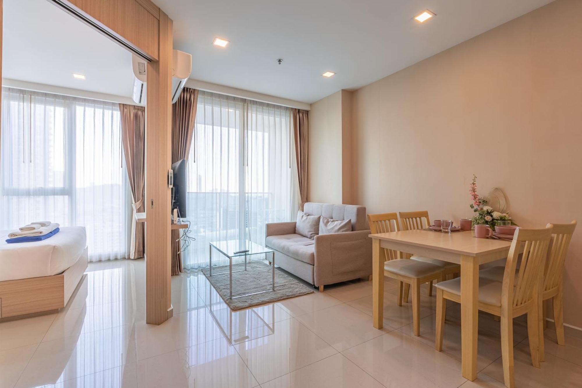 City Garden Tower By Pattaya Holiday Экстерьер фото