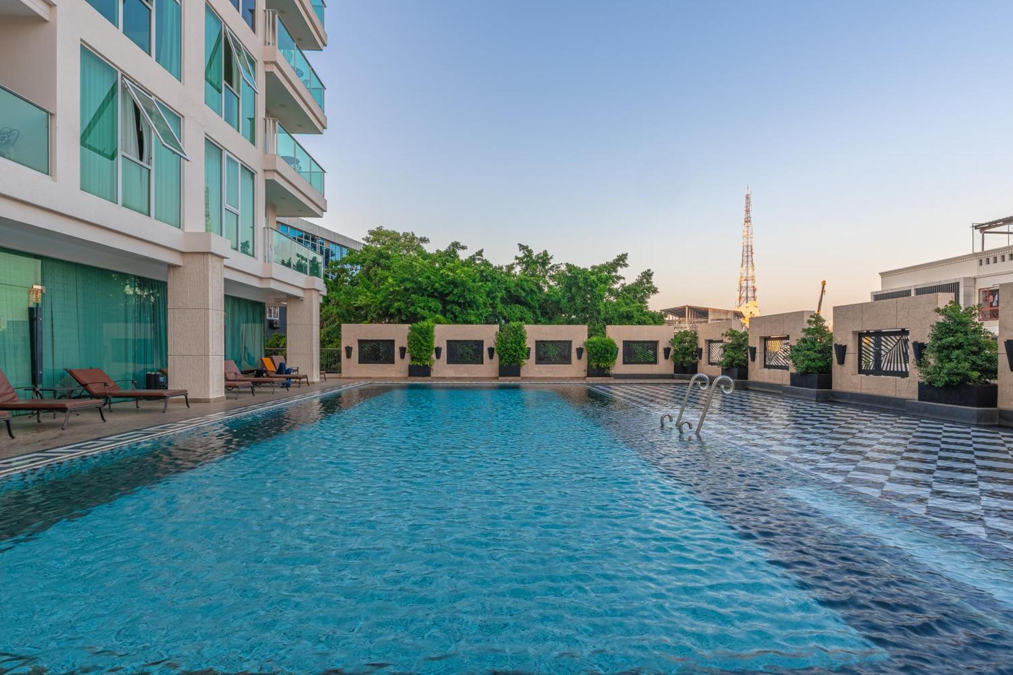 City Garden Tower By Pattaya Holiday Экстерьер фото