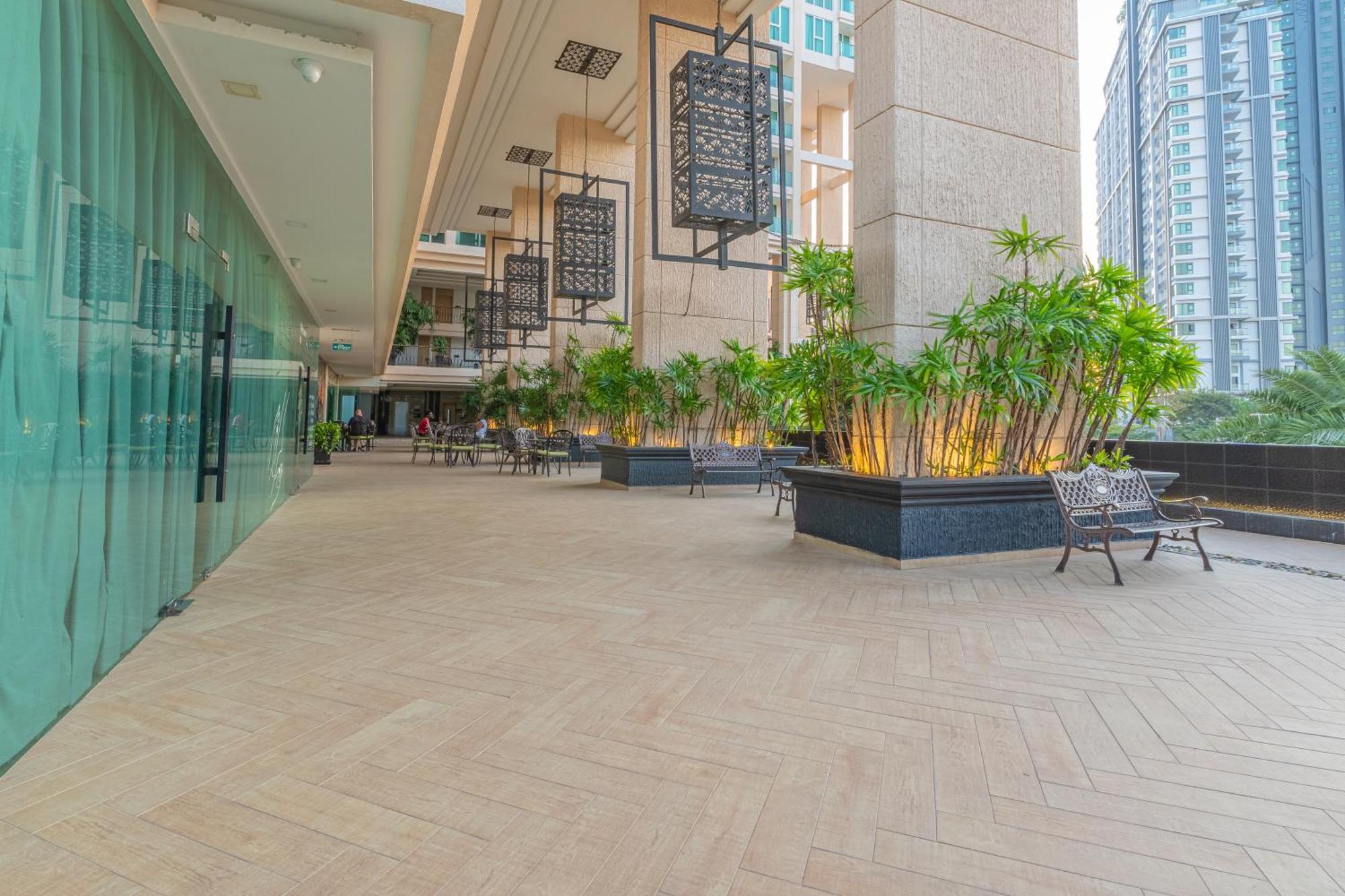 City Garden Tower By Pattaya Holiday Экстерьер фото