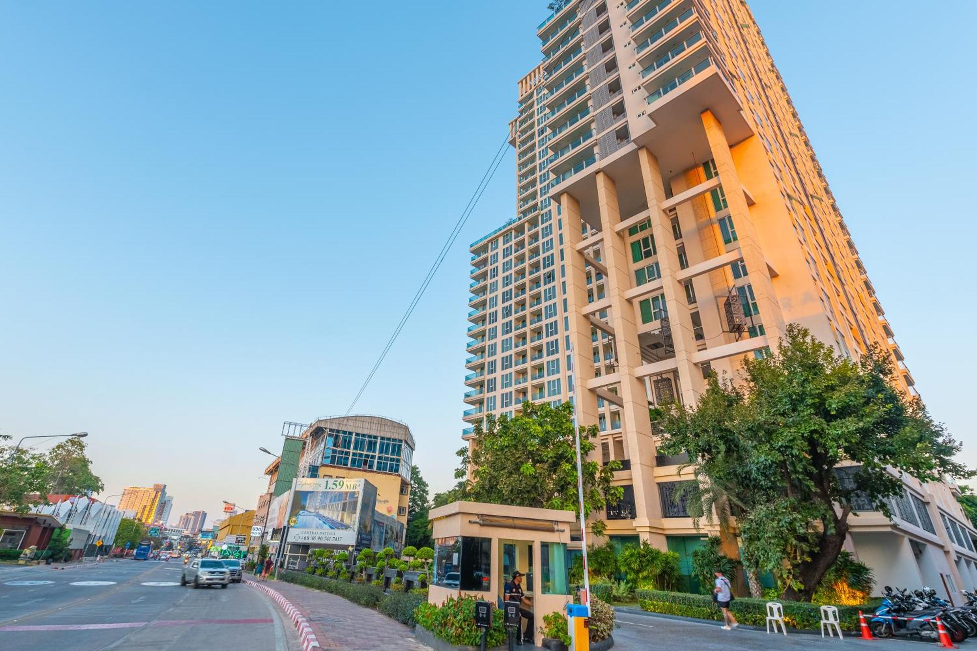 City Garden Tower By Pattaya Holiday Экстерьер фото